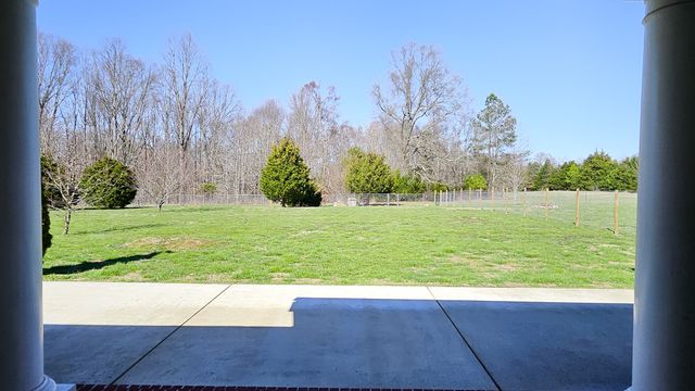 11 Henderson Rd, Ardmore, TN 38449