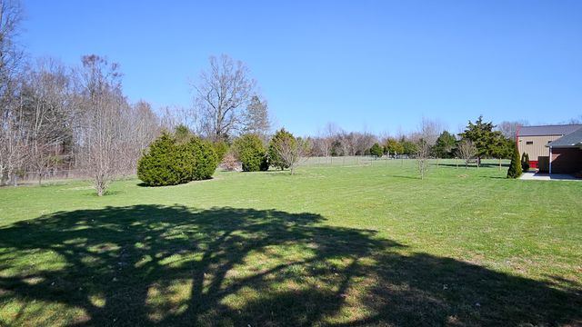 11 Henderson Rd, Ardmore, TN 38449