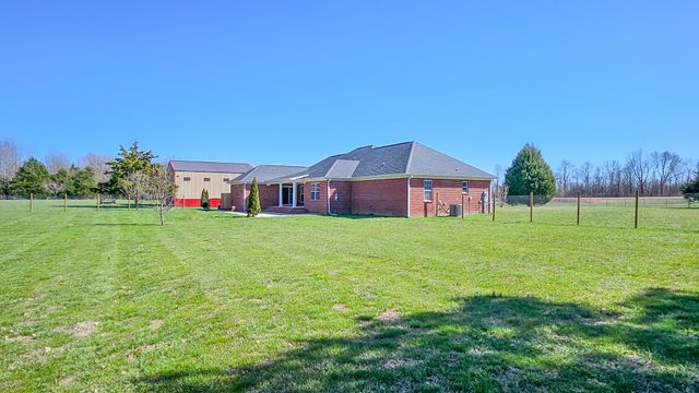 11 Henderson Rd, Ardmore, TN 38449
