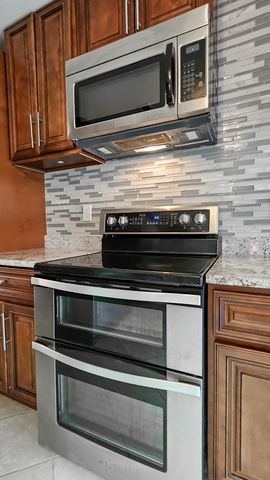 11 Henderson Rd, Ardmore, TN 38449