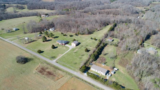 11 Henderson Rd, Ardmore, TN 38449