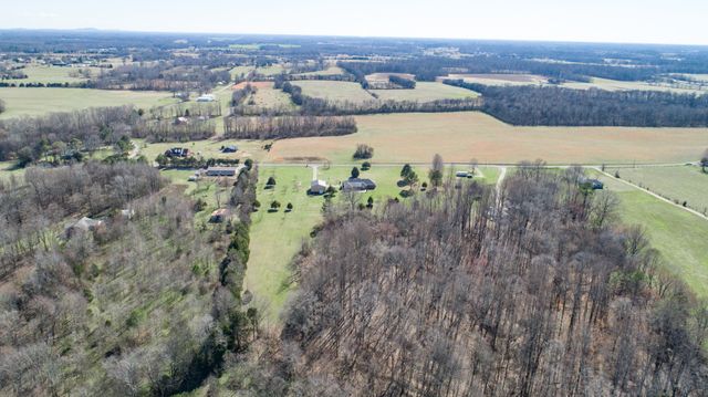 11 Henderson Rd, Ardmore, TN 38449