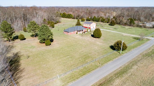 11 Henderson Rd, Ardmore, TN 38449