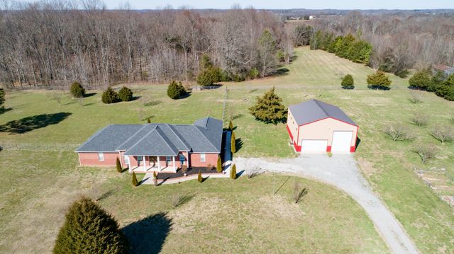 11 Henderson Rd, Ardmore, TN 38449
