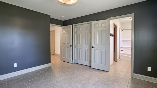 11 Henderson Rd, Ardmore, TN 38449