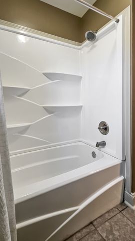 11 Henderson Rd, Ardmore, TN 38449