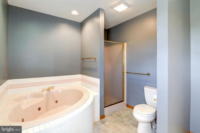 110 CHELSEA LOOP, Lancaster, PA 17602