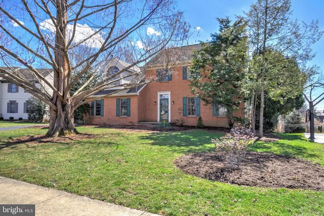 110 CHELSEA LOOP, Lancaster, PA 17602