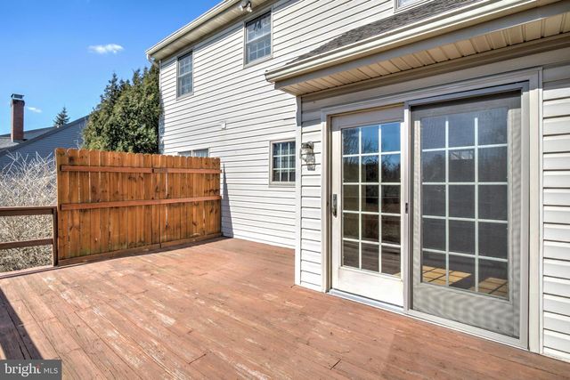 110 CHELSEA LOOP, Lancaster, PA 17602