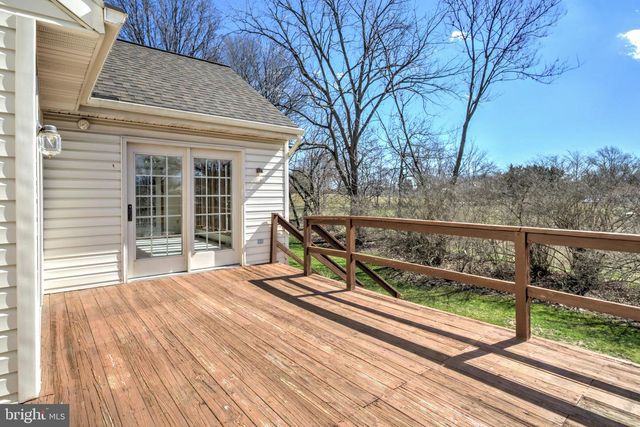 110 CHELSEA LOOP, Lancaster, PA 17602