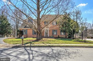 110 CHELSEA LOOP, Lancaster, PA 17602
