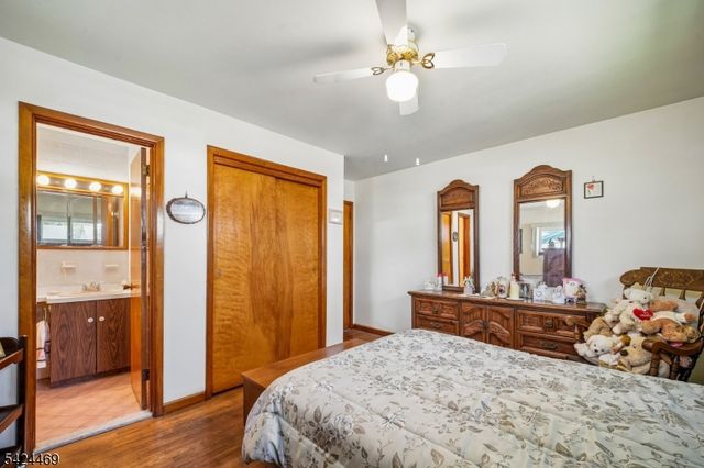 31 Michael Dr, Wayne Twp., NJ 07470