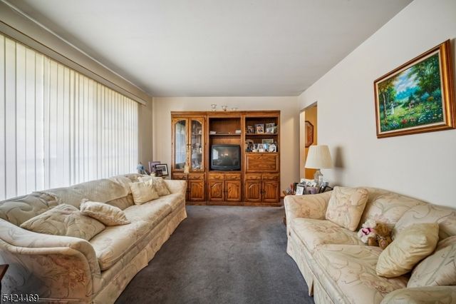 31 Michael Dr, Wayne Twp., NJ 07470