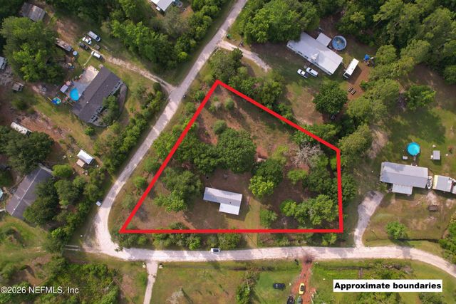 110 PLANTATION Circle, Palatka, FL 32177