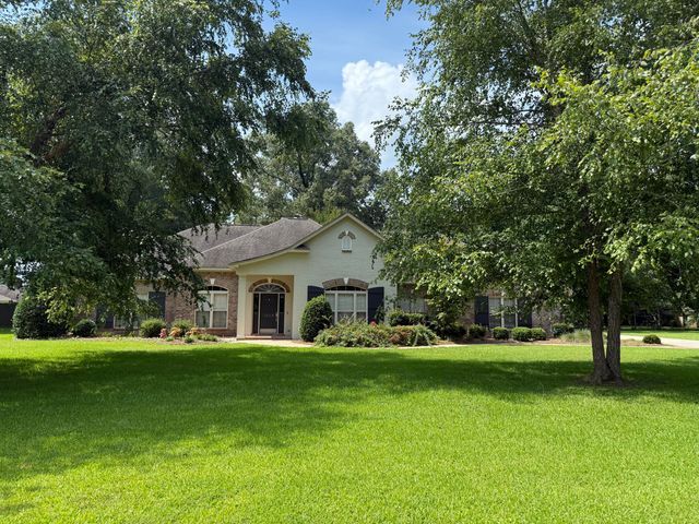 1609 Clearview Cir., Columbia, MS 39429