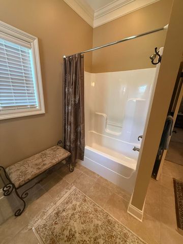 1609 Clearview Cir., Columbia, MS 39429