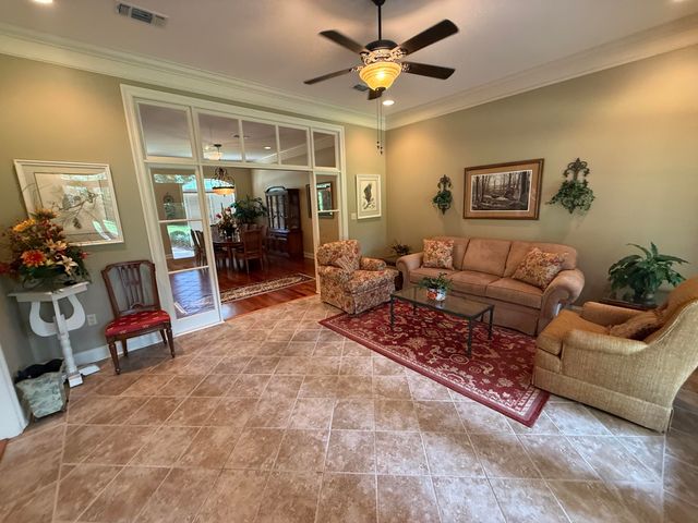 1609 Clearview Cir., Columbia, MS 39429