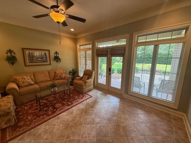 1609 Clearview Cir., Columbia, MS 39429