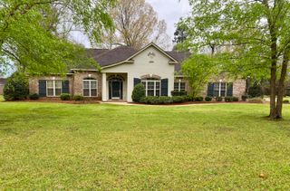 1609 Clearview Cir., Columbia, MS 39429