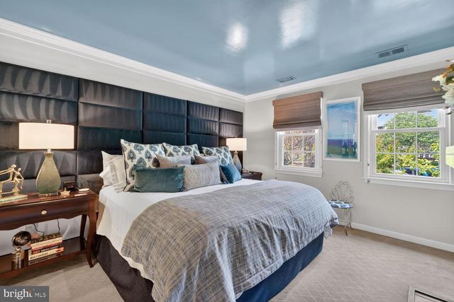 711 W ABINGDON CT, Alexandria, VA 22314