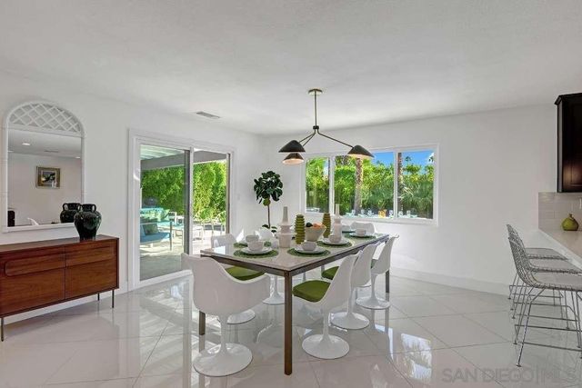 2118 S Gene Autry Trl, Palm Springs, CA 92264