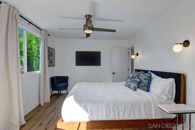 2118 S Gene Autry Trl, Palm Springs, CA 92264