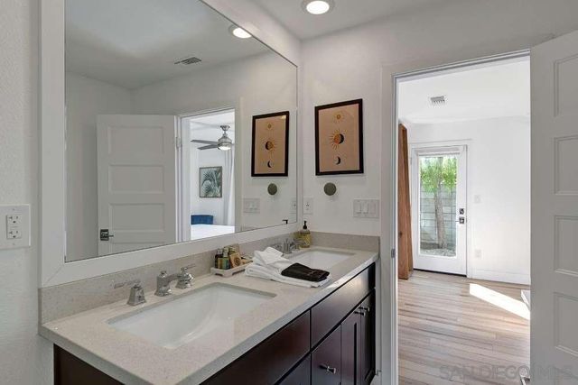 2118 S Gene Autry Trl, Palm Springs, CA 92264