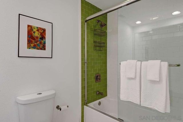 2118 S Gene Autry Trl, Palm Springs, CA 92264