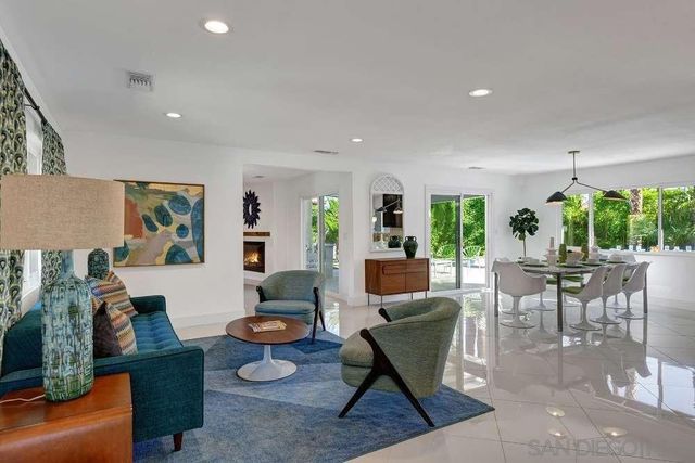 2118 S Gene Autry Trl, Palm Springs, CA 92264