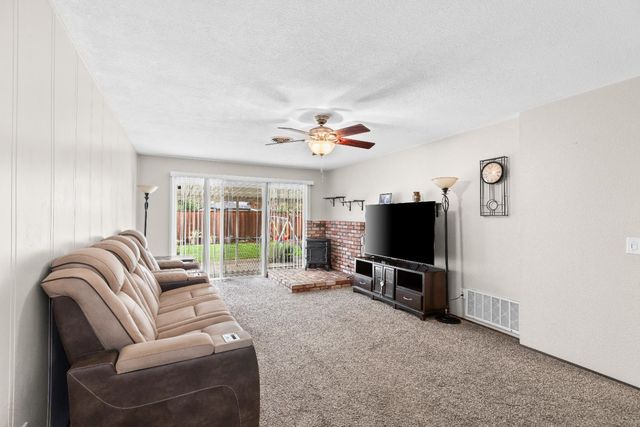 1623 Albany Ave, Modesto, CA 95350