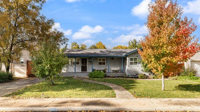 1623 Albany Ave, Modesto, CA 95350