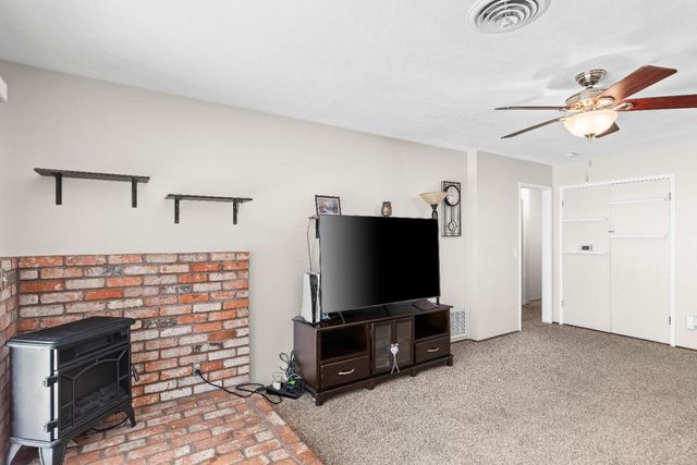 1623 Albany Ave, Modesto, CA 95350