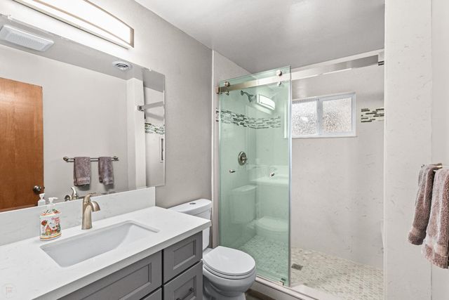 1623 Albany Ave, Modesto, CA 95350