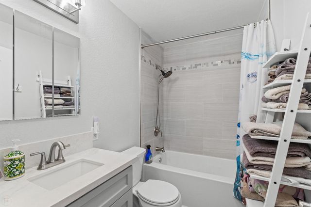 1623 Albany Ave, Modesto, CA 95350