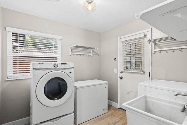 1623 Albany Ave, Modesto, CA 95350