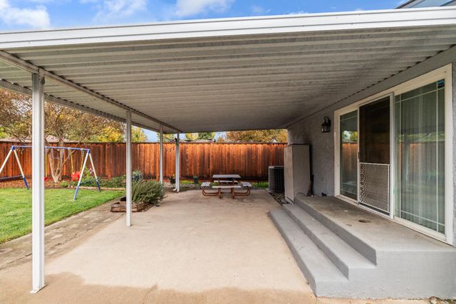 1623 Albany Ave, Modesto, CA 95350