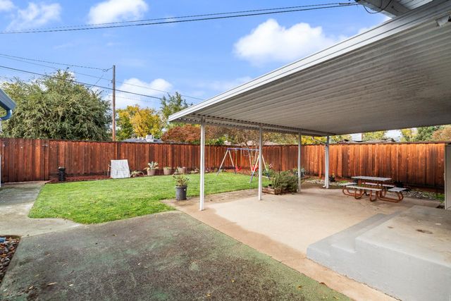 1623 Albany Ave, Modesto, CA 95350