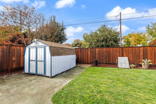 1623 Albany Ave, Modesto, CA 95350