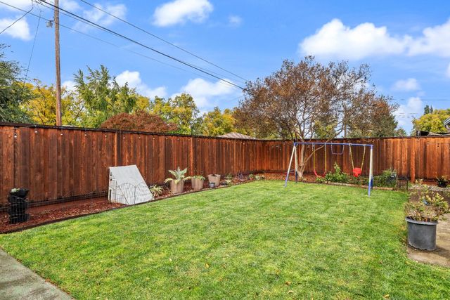 1623 Albany Ave, Modesto, CA 95350