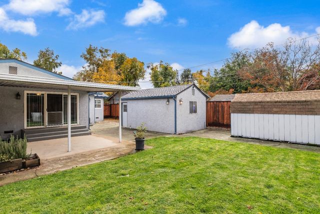 1623 Albany Ave, Modesto, CA 95350