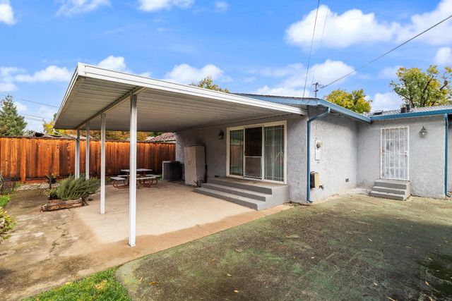 1623 Albany Ave, Modesto, CA 95350