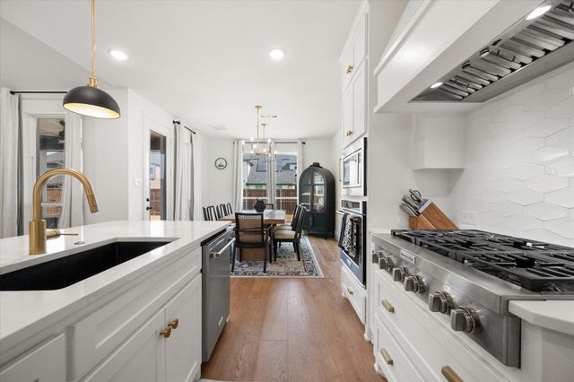 1527 Wild Indigo Drive, Mansfield, TX 76063