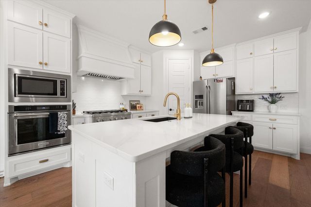 1527 Wild Indigo Drive, Mansfield, TX 76063