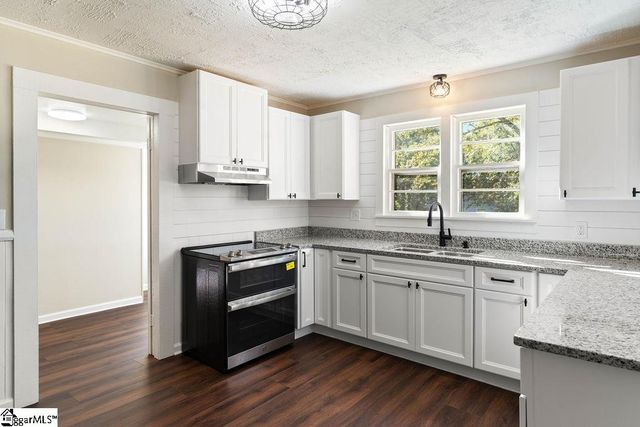 565 Saxon Avenue, Spartanburg, SC 29301