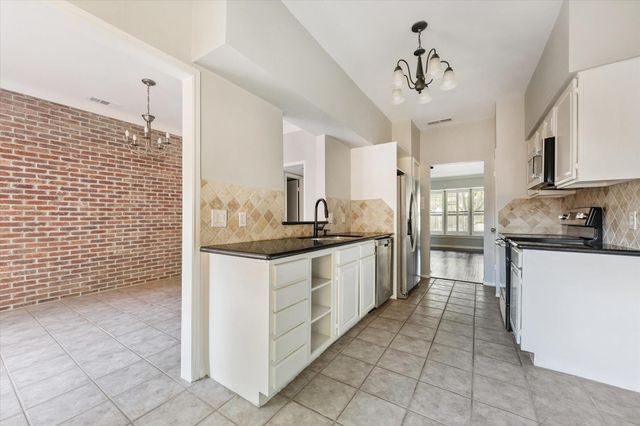 3809 Wakeforest Street, Houston, TX 77098