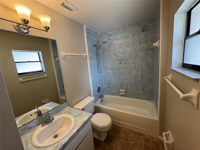 701 KINGS COVE COURT, Orlando, FL 32807