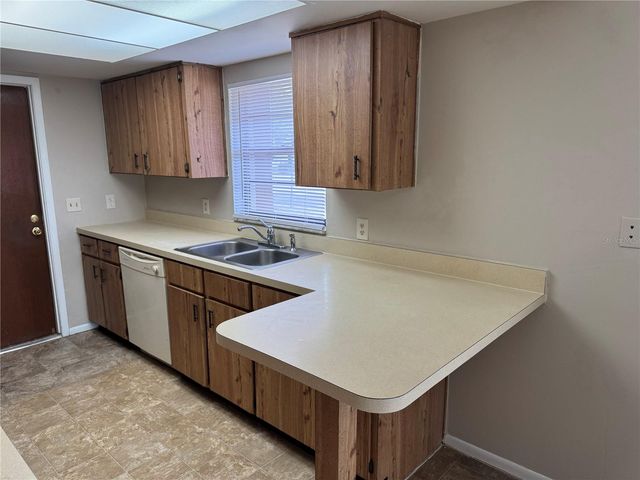 701 KINGS COVE COURT, Orlando, FL 32807