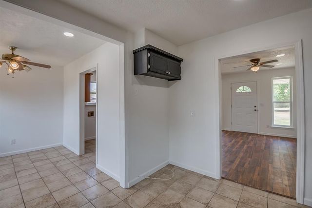 965 Cabin Road, Harrah, OK 73045