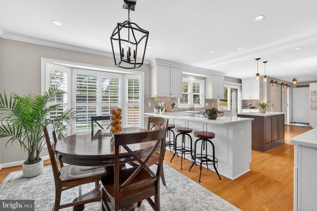 2935 MILLER HEIGHTS RD, Oakton, VA 22124