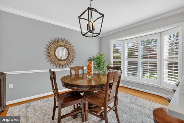 2935 MILLER HEIGHTS RD, Oakton, VA 22124